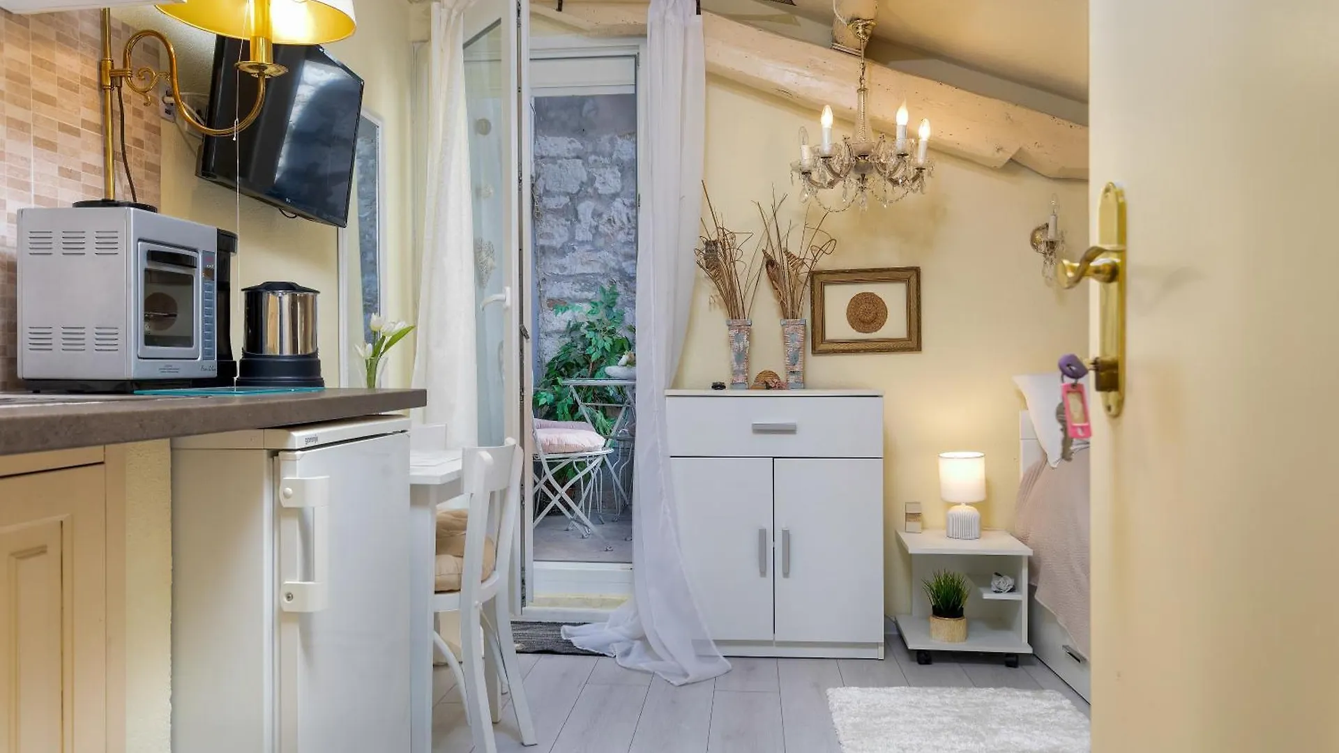 Duplex Apartment Camelia In Charming Old Town Rovigno