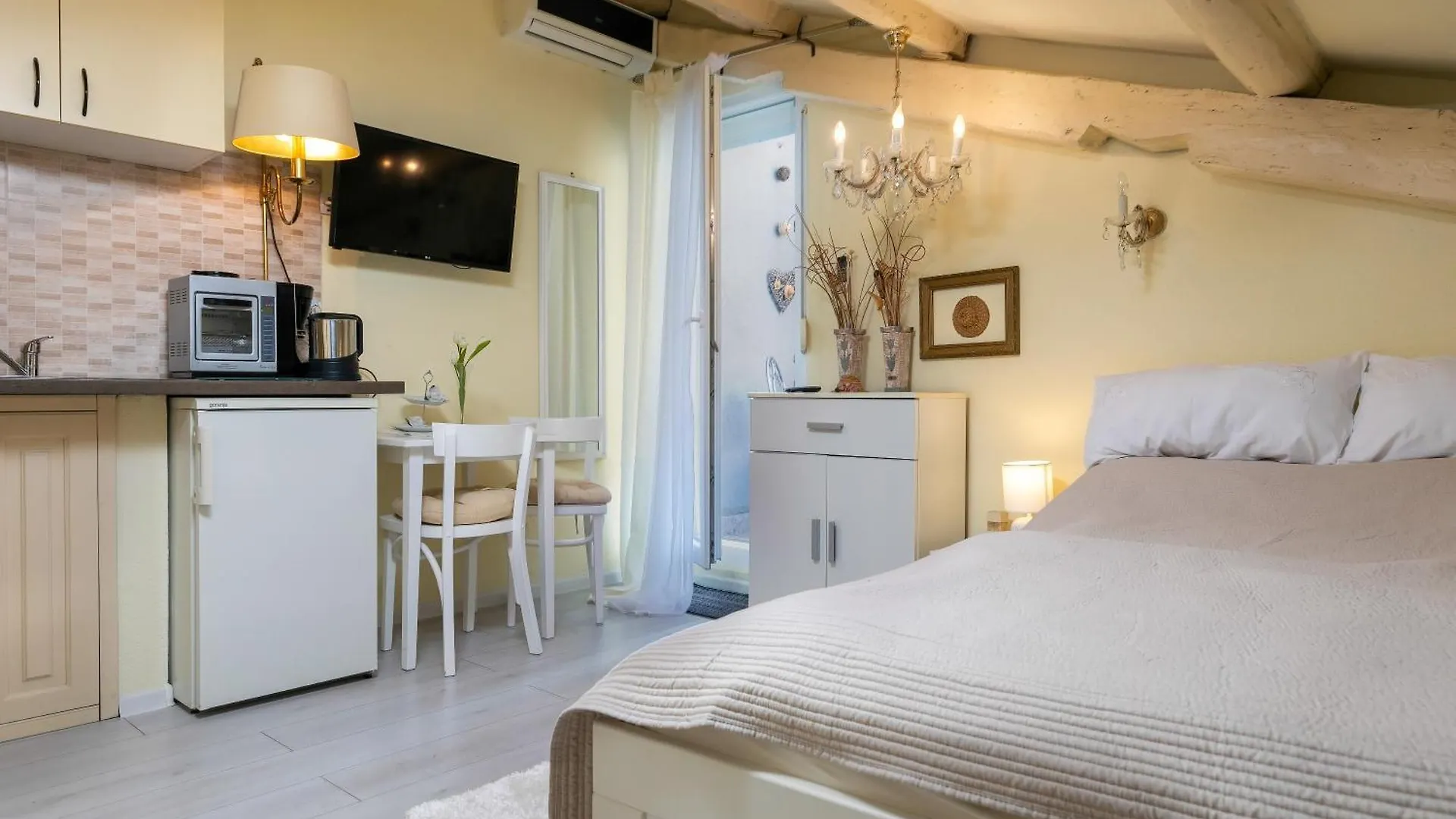 Duplex Apartment Camelia In Charming Old Town Rovigno Croazia