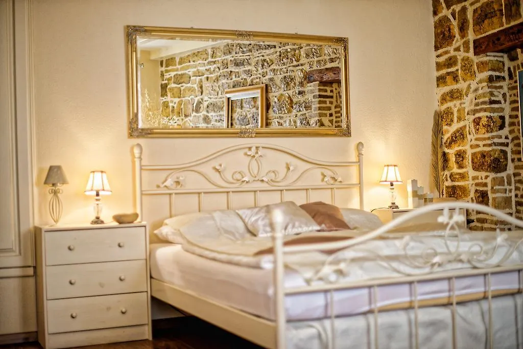 Duplex Apartment Camelia In Charming Old Town Rovigno